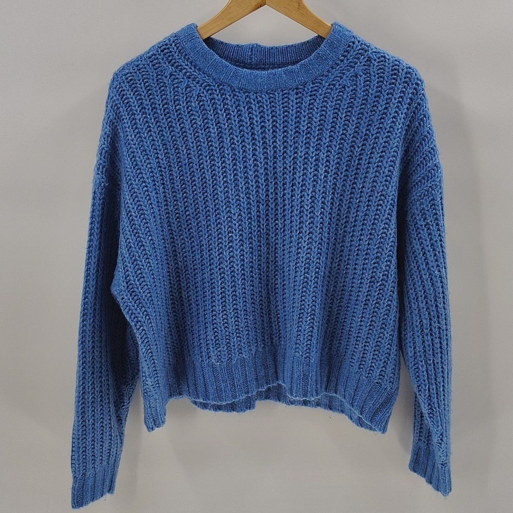 American Eagle Knit Sweater Blue Cropped Long Sleeve Soft Comfy Pullover Large